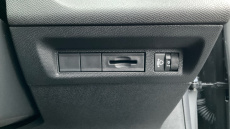 Peugeot 308 1.2 Hybrid 136 Allure 5dr e-DSC6 Petrol Hatchback